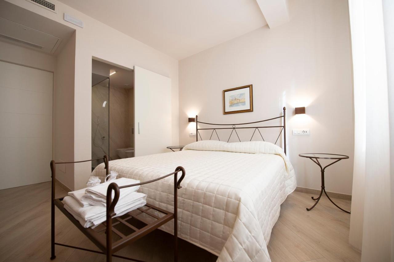Villino Micol Camere A Due Passi Dal Mare Marina Di Carrara Exterior photo